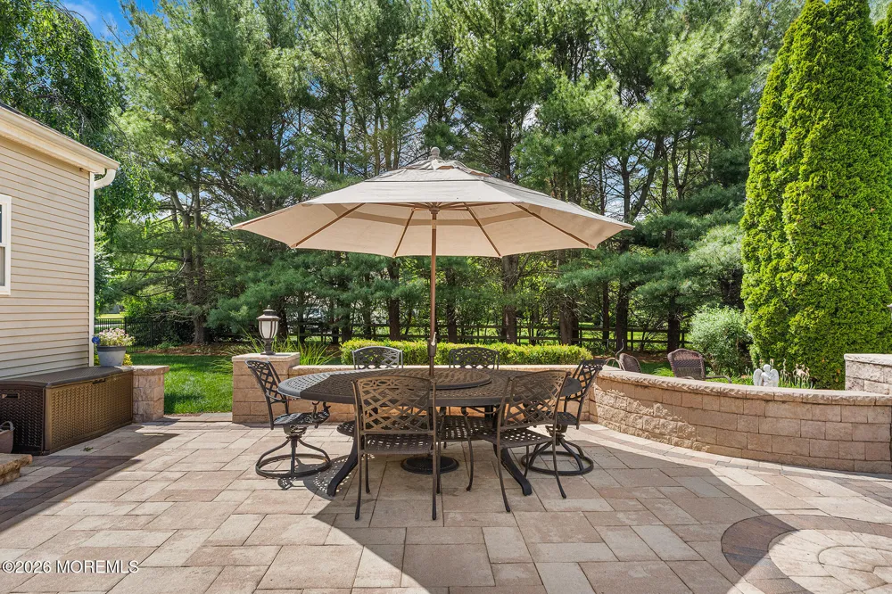 61 Cliffwood Drive Allentown, NJ 08501