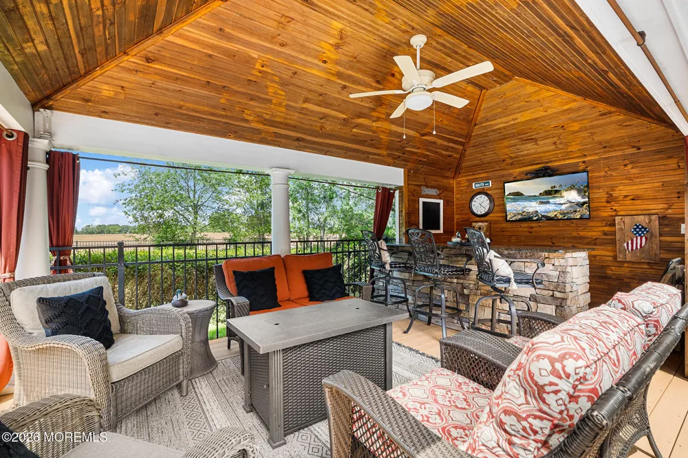 61 Cliffwood Drive Allentown, NJ 08501