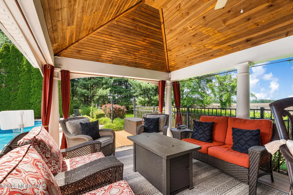 61 Cliffwood Drive Allentown, NJ 08501