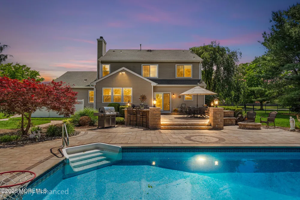 61 Cliffwood Drive Allentown, NJ 08501
