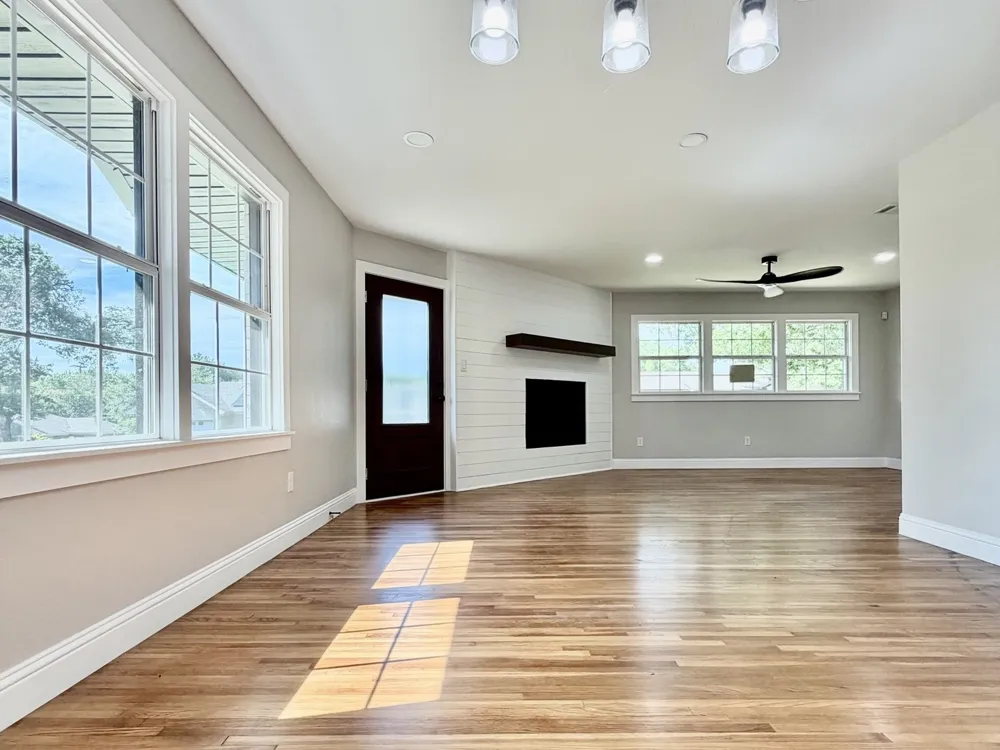 7000 Park Place Drive Richland Hills, TX 76118