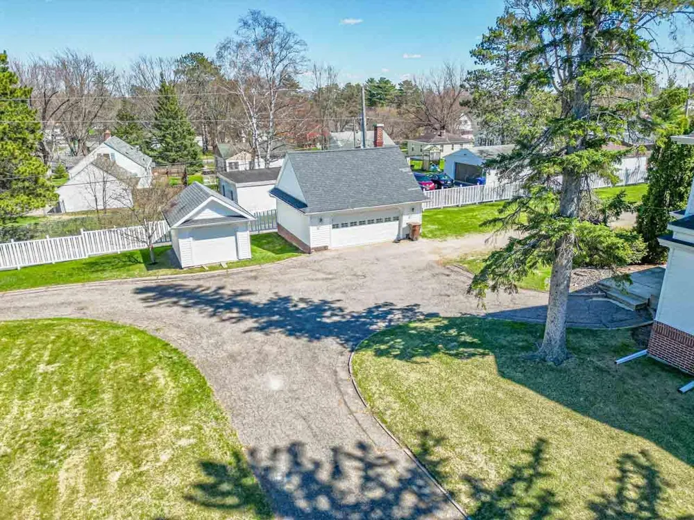 3802 1st Avenue Hibbing, MN 55746