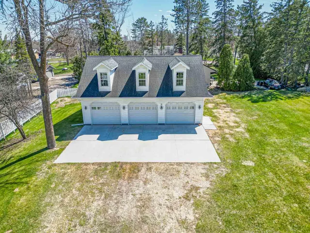 3802 1st Avenue Hibbing, MN 55746