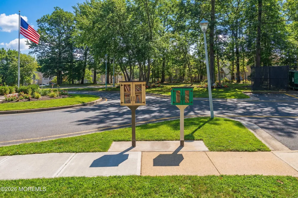 10 Bayberry Court Jackson, NJ 08527