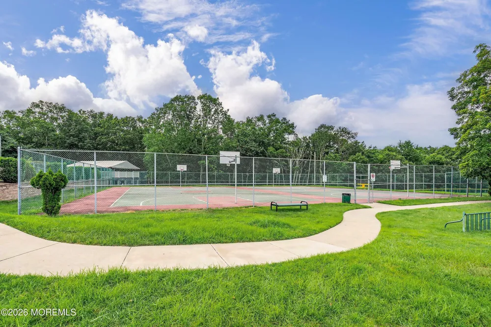 10 Bayberry Court Jackson, NJ 08527