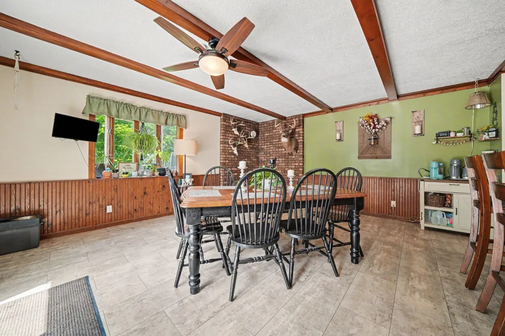 24064 Redfield Street Edwardsburg, MI 49112