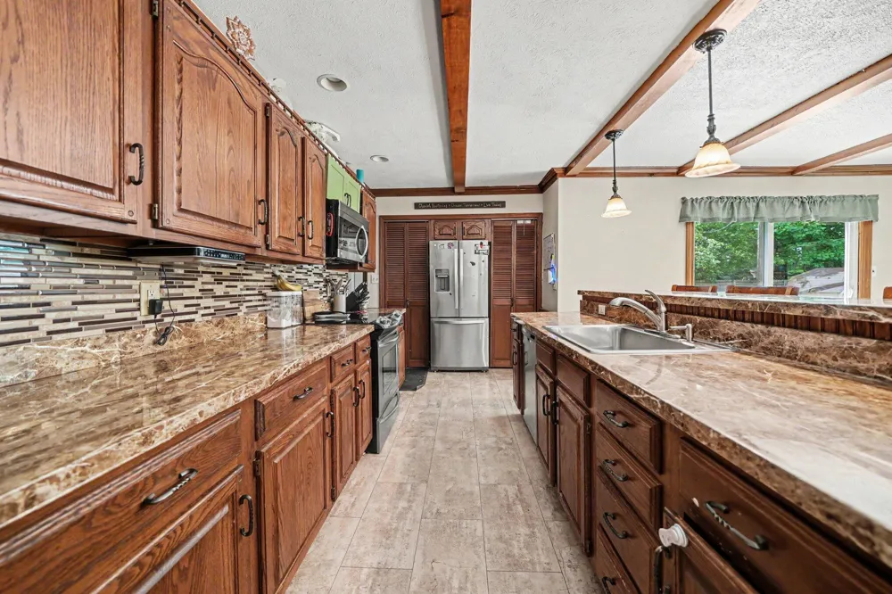 24064 Redfield Street Edwardsburg, MI 49112