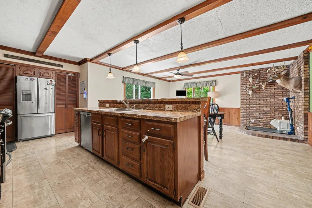 24064 Redfield Street Edwardsburg, MI 49112