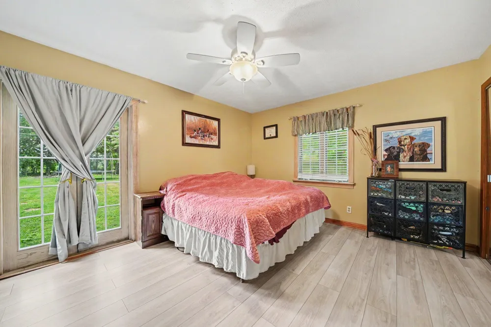 24064 Redfield Street Edwardsburg, MI 49112