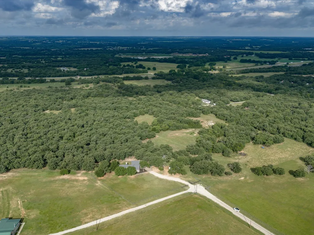 210 County Road 2696 Alvord, TX 76225