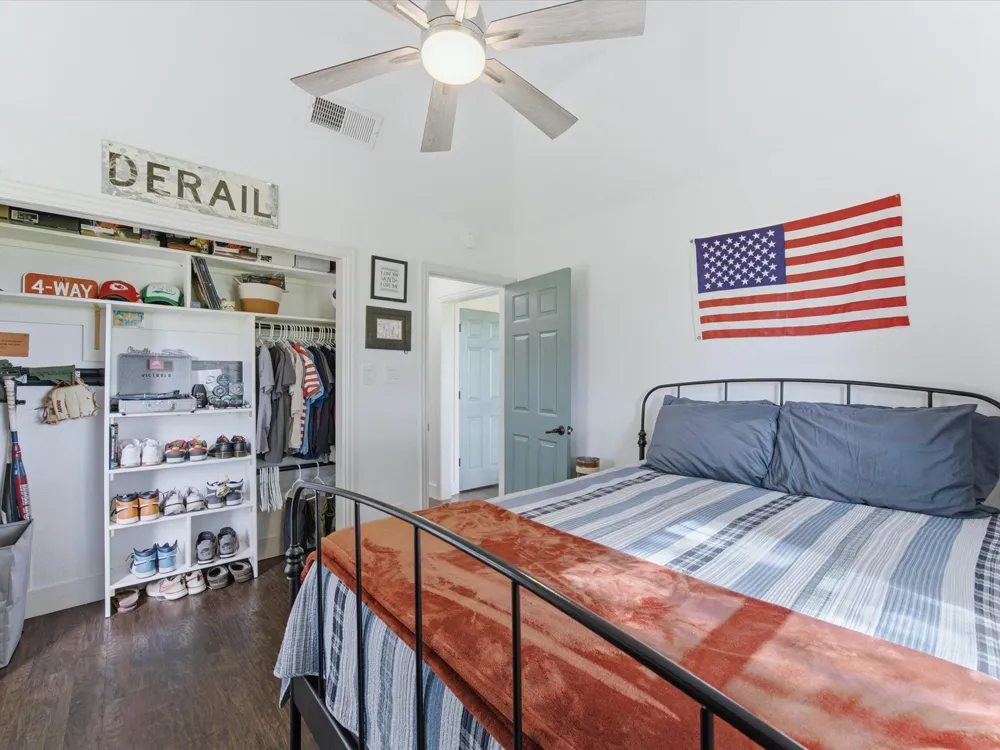 210 County Road 2696 Alvord, TX 76225