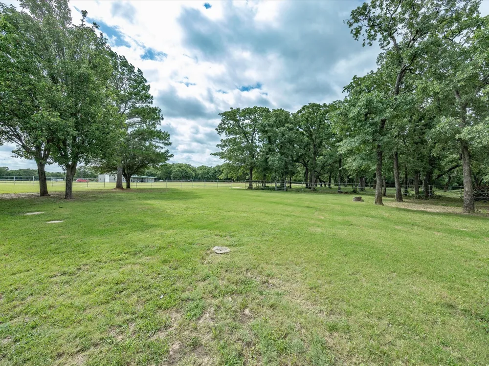 210 County Road 2696 Alvord, TX 76225