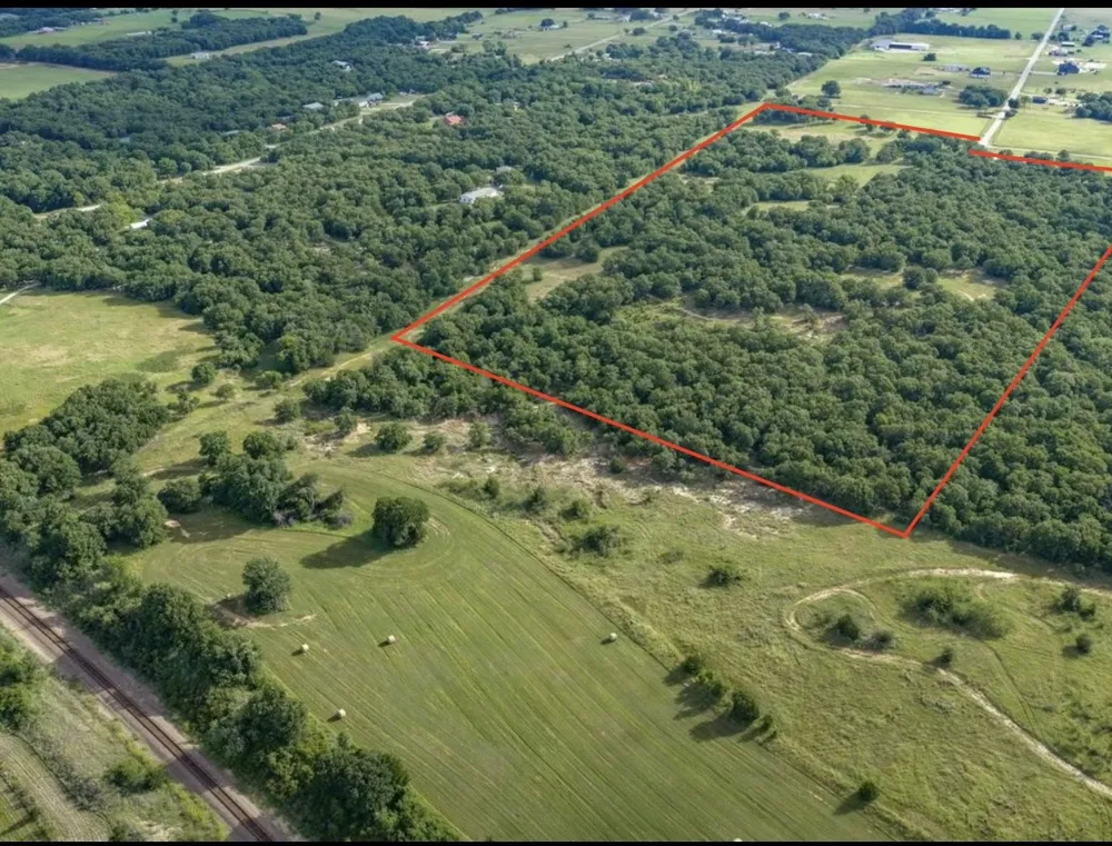 210 County Road 2696 Alvord, TX 76225