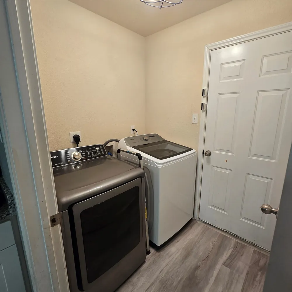 212 Druse Lane Jarrell, TX 76537