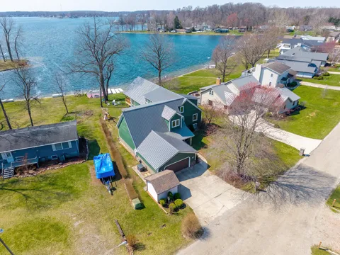 1064 Bayview Drive