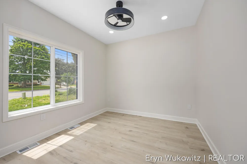 409 6 Mile Road NW Comstock Park, MI 49321