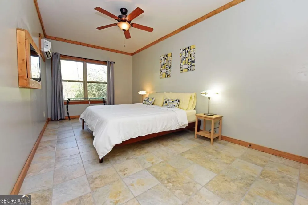 181 Morgan Ridge CT Young Harris, GA 30582