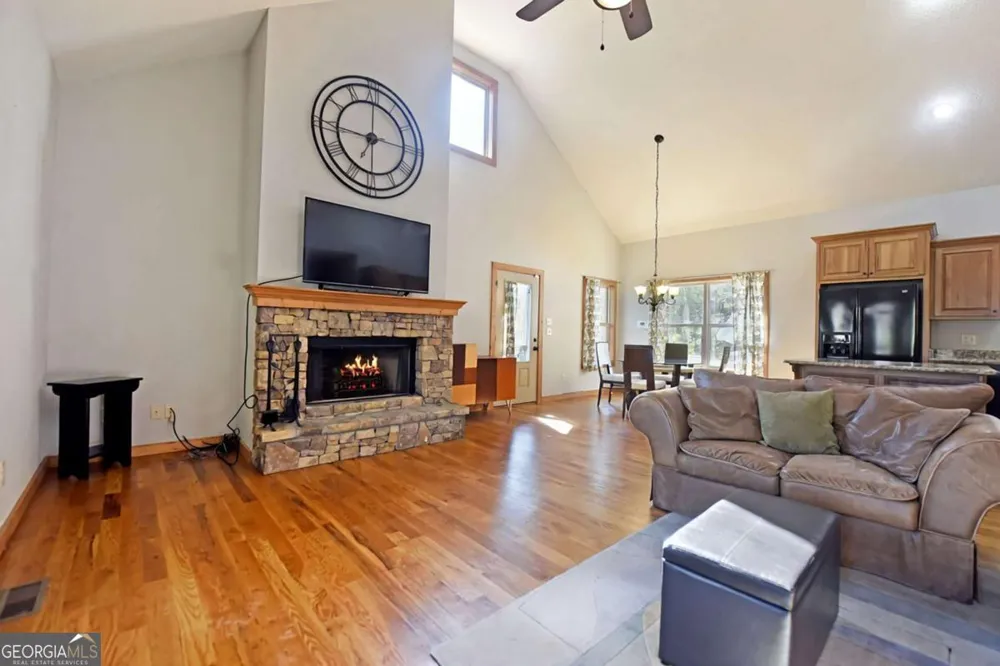 181 Morgan Ridge CT Young Harris, GA 30582