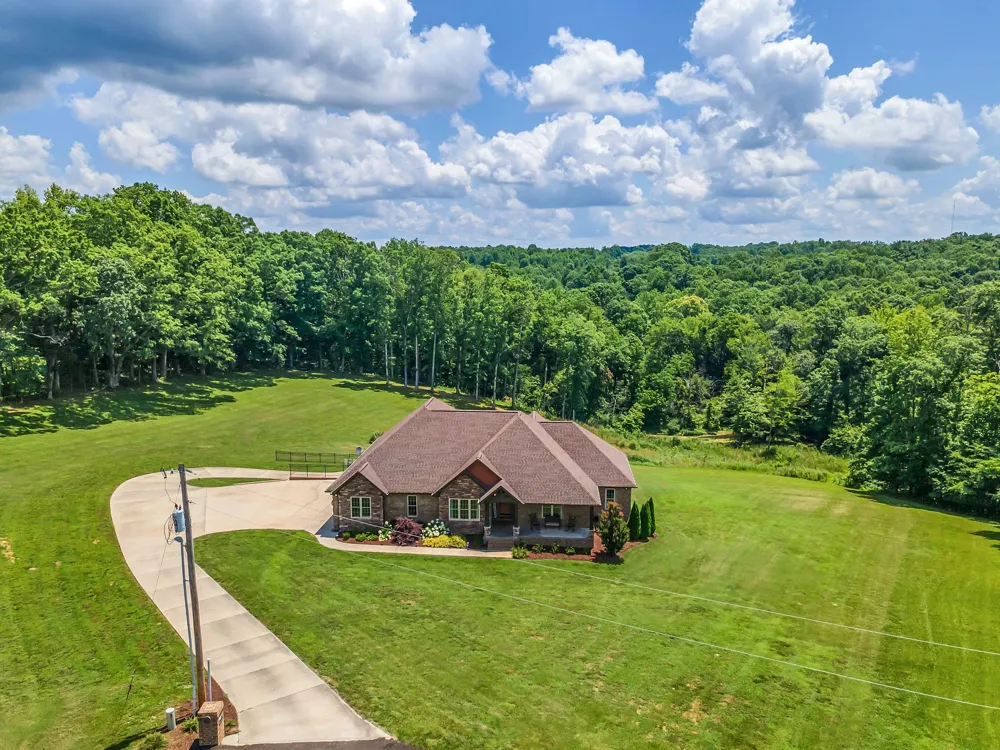 172 Tad Cir Leoma, TN 38468