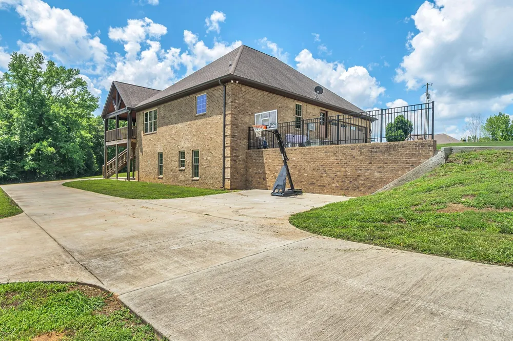 172 Tad Cir Leoma, TN 38468