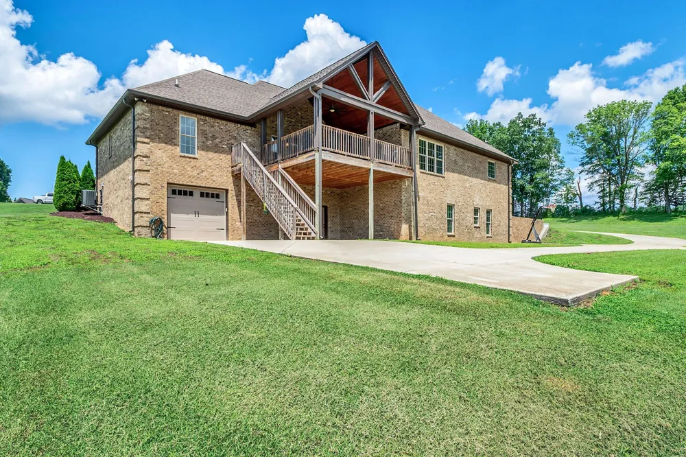 172 Tad Cir Leoma, TN 38468