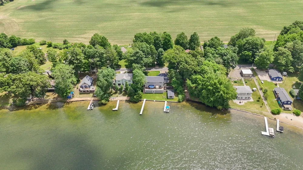 86640 60th Street Decatur, MI 49045