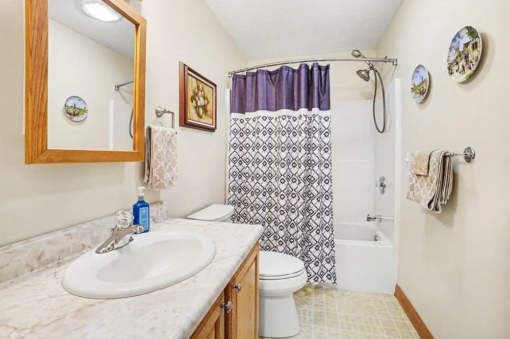 86640 60th Street Decatur, MI 49045