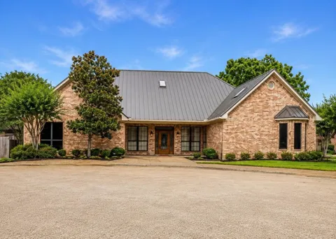 706 Park Place Drive