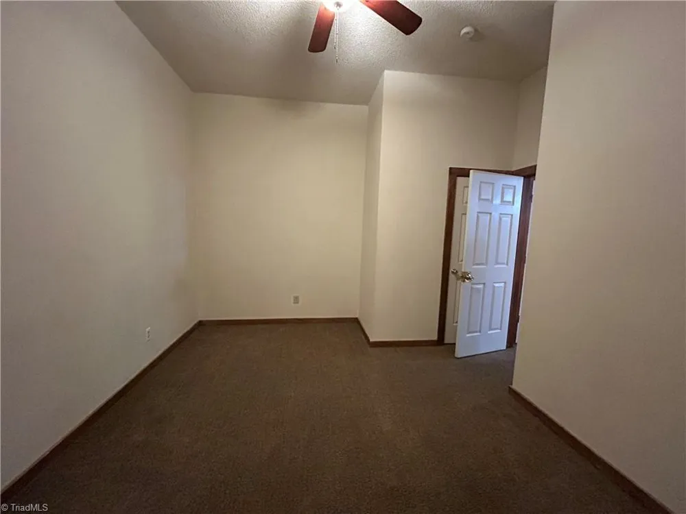 1439 King Charles Drive Clemmons, NC 27012