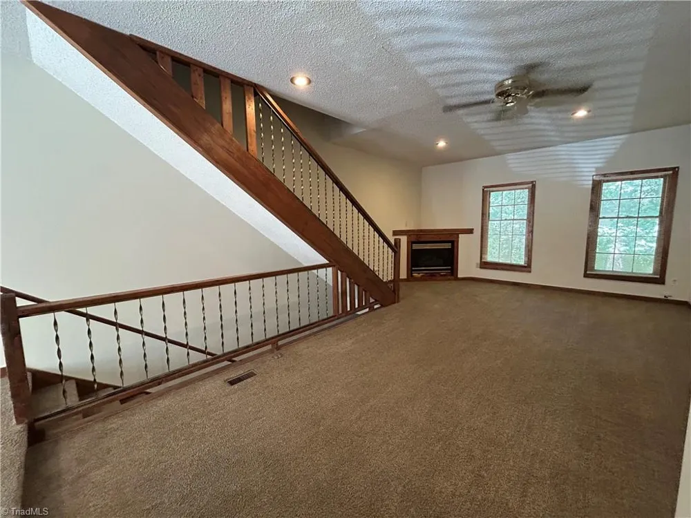 1439 King Charles Drive Clemmons, NC 27012