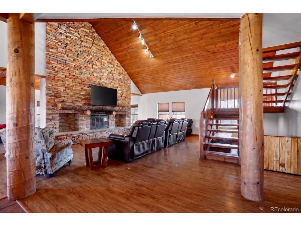 601 County Road 620 Gardner, CO 81040