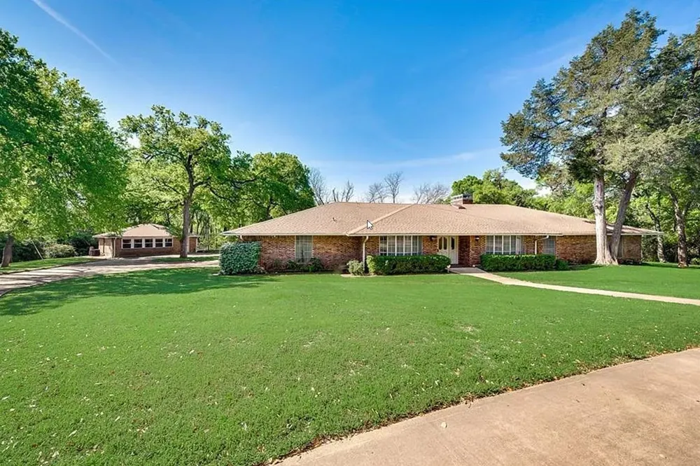 722 E Wheatland Duncanville, TX 75116