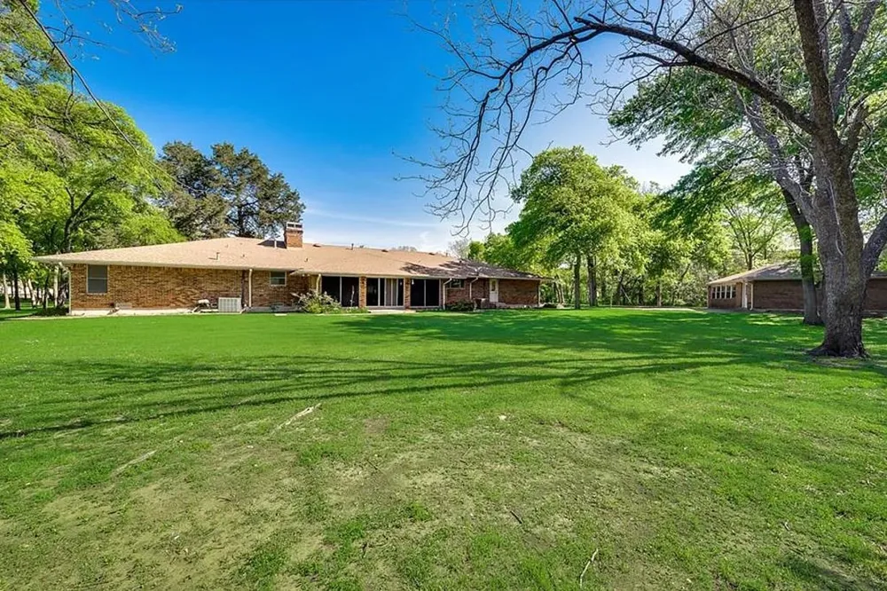 722 E Wheatland Duncanville, TX 75116
