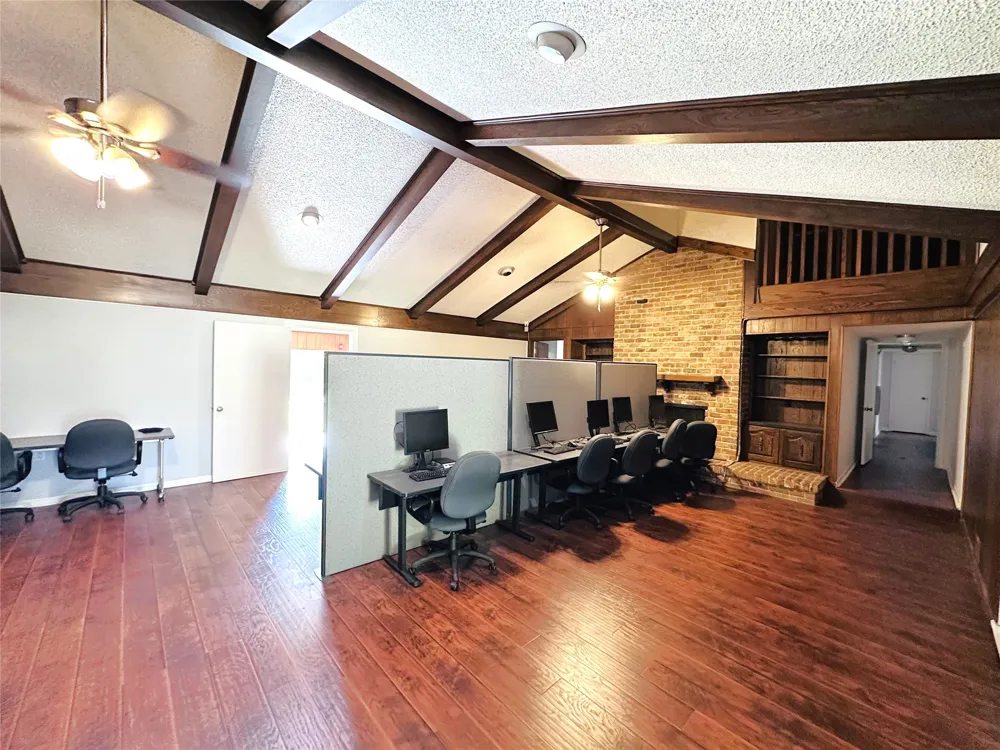 722 E Wheatland Duncanville, TX 75116