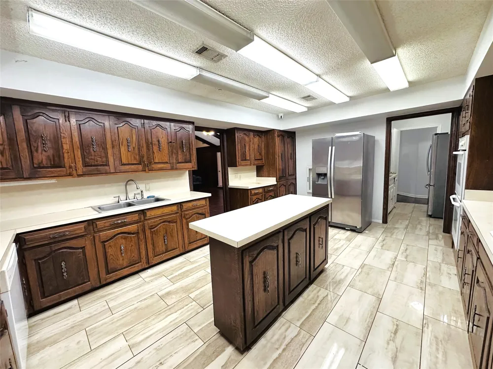 722 E Wheatland Duncanville, TX 75116