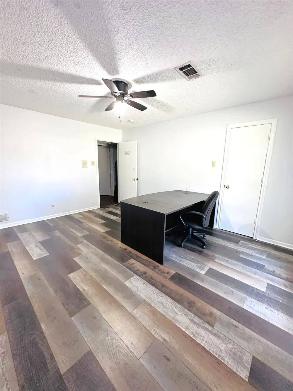 722 E Wheatland Duncanville, TX 75116