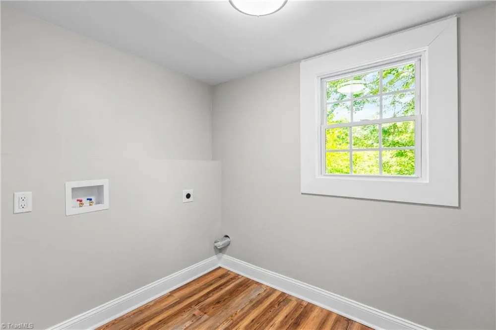 4816 Dippen Road Walkertown, NC 27105