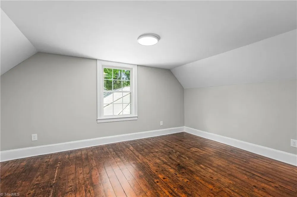 4816 Dippen Road Walkertown, NC 27105