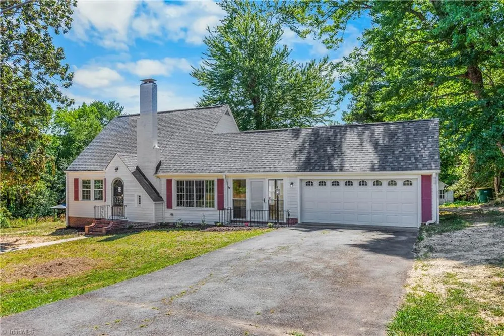 4816 Dippen Road Walkertown, NC 27105