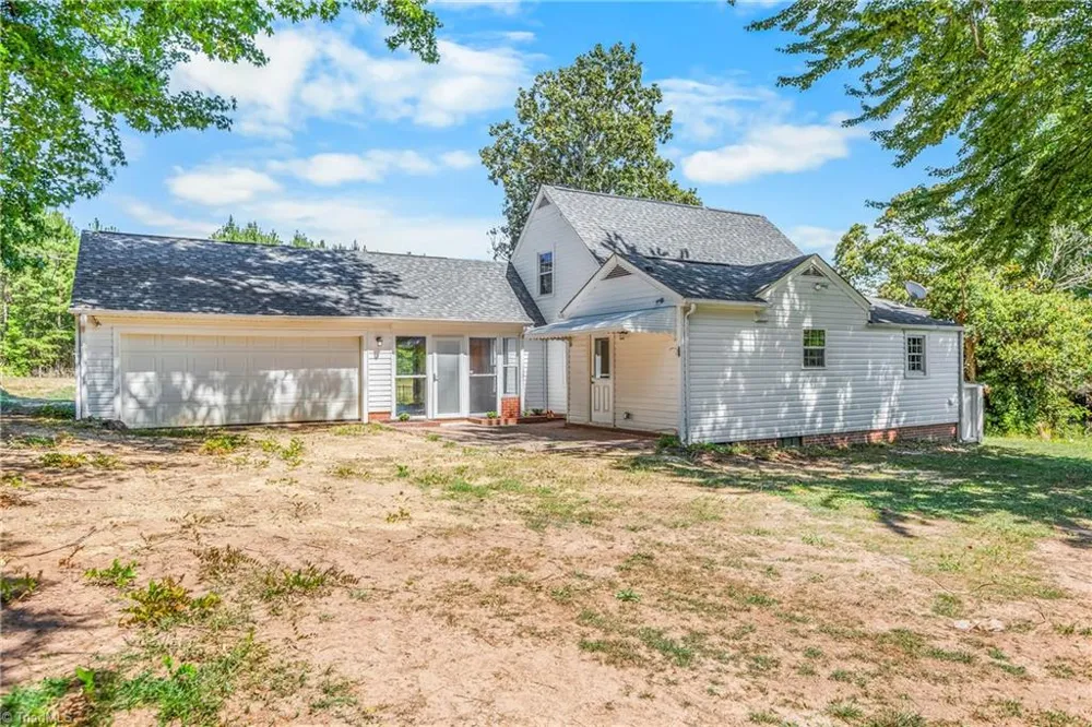 4816 Dippen Road Walkertown, NC 27105