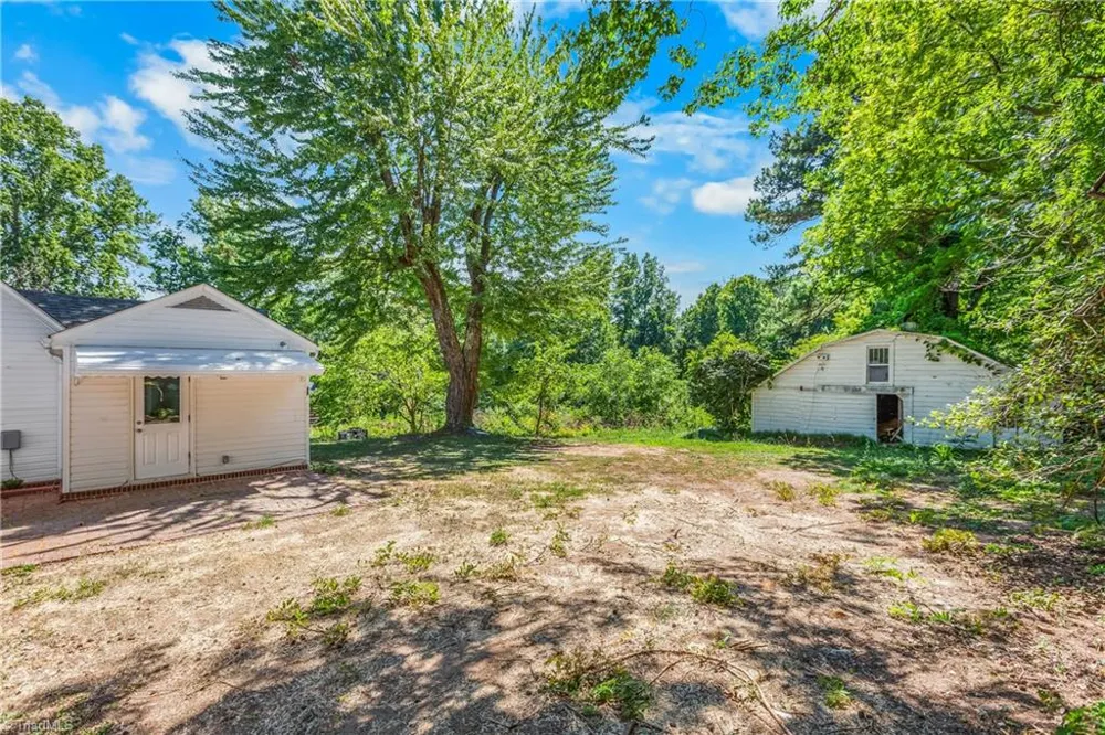 4816 Dippen Road Walkertown, NC 27105