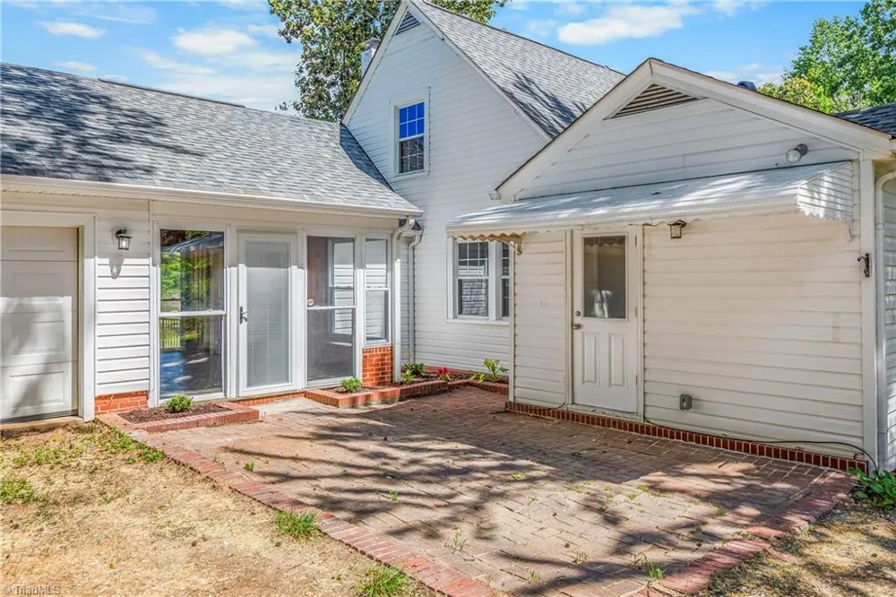 4816 Dippen Road Walkertown, NC 27105