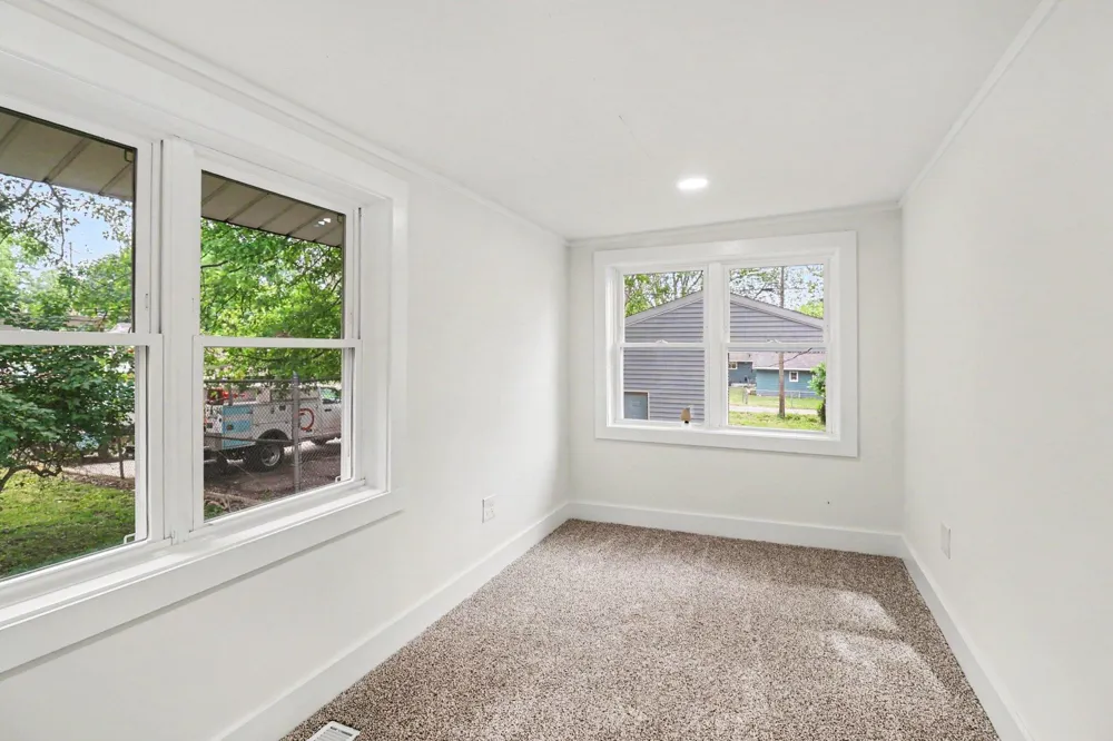 319 N Rowe Street Ludington, MI 49431
