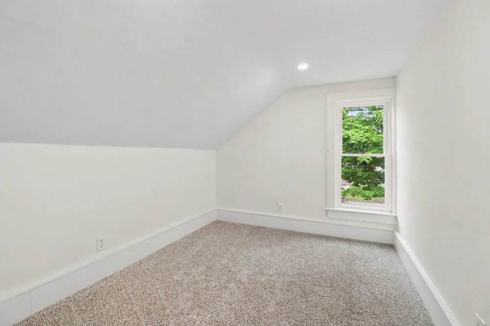319 N Rowe Street Ludington, MI 49431