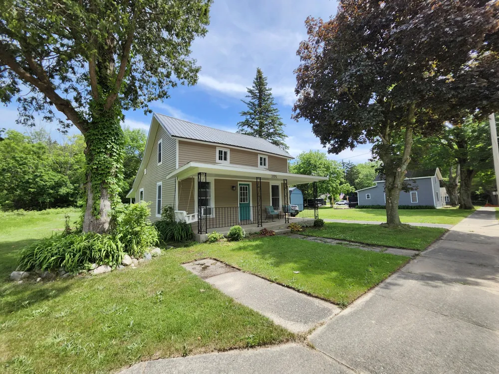 205 S Columbia Avenue Scottville, MI 49454
