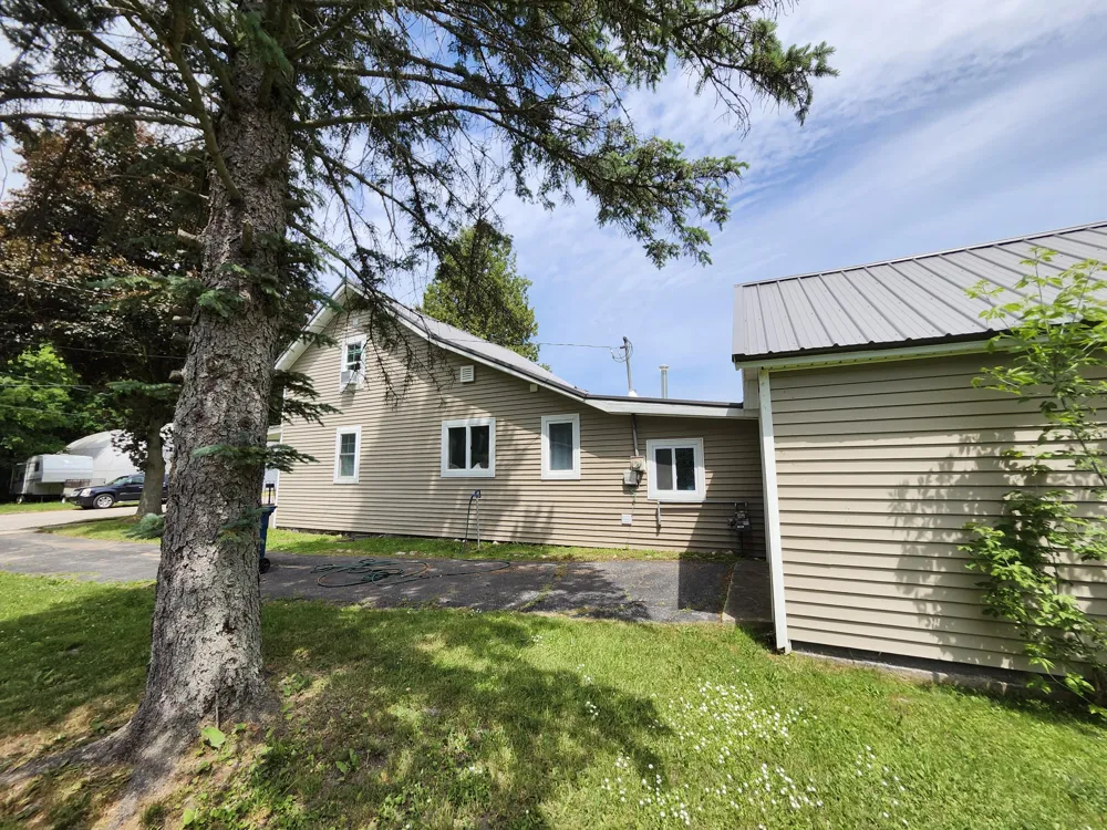 205 S Columbia Avenue Scottville, MI 49454