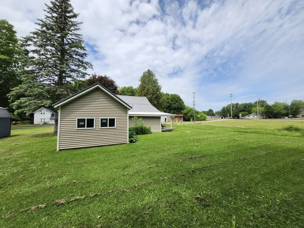 205 S Columbia Avenue Scottville, MI 49454