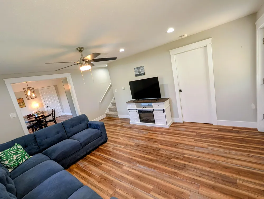 205 S Columbia Avenue Scottville, MI 49454