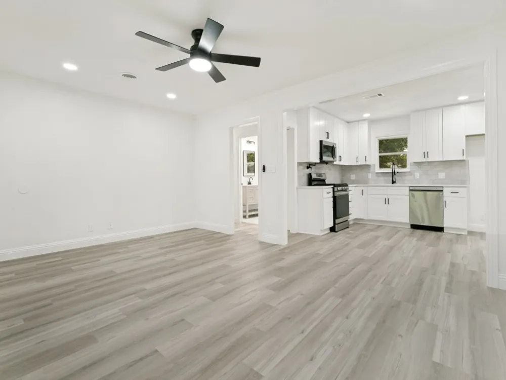 429 Harmon Road Hurst, TX 76053