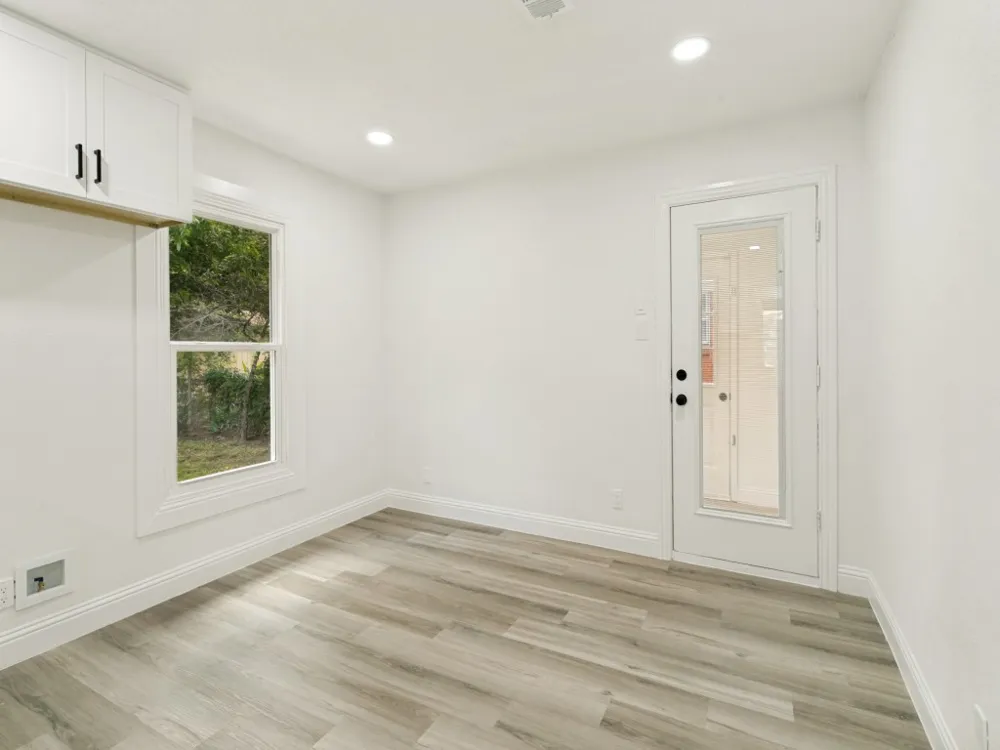 429 Harmon Road Hurst, TX 76053